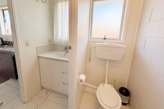 One-Bedroom Unit - bathroom